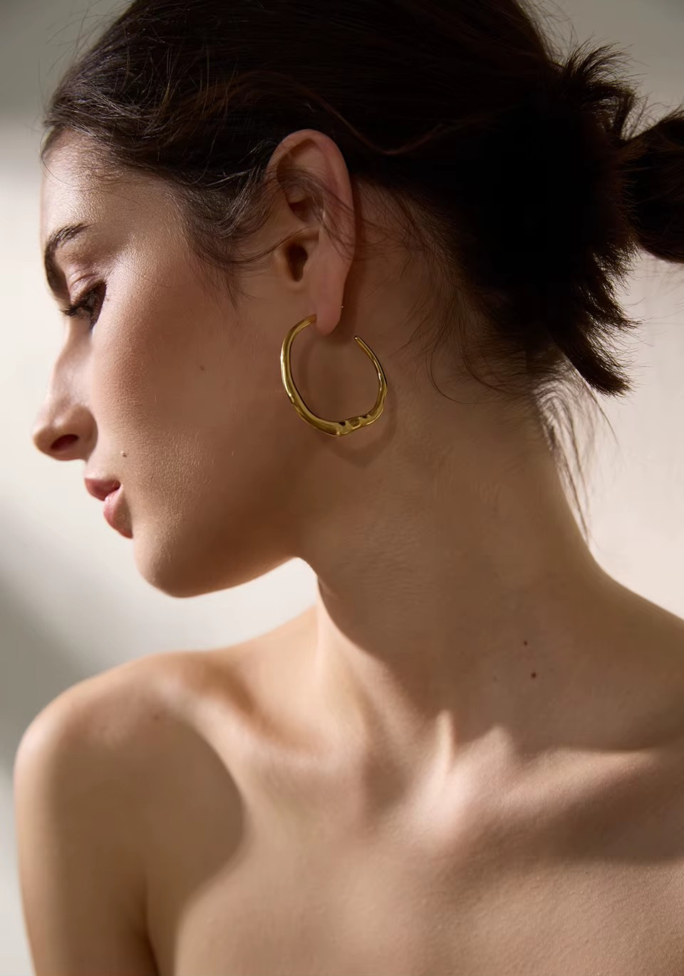 Brincos Minimalistas Banhados a Ouro 18K