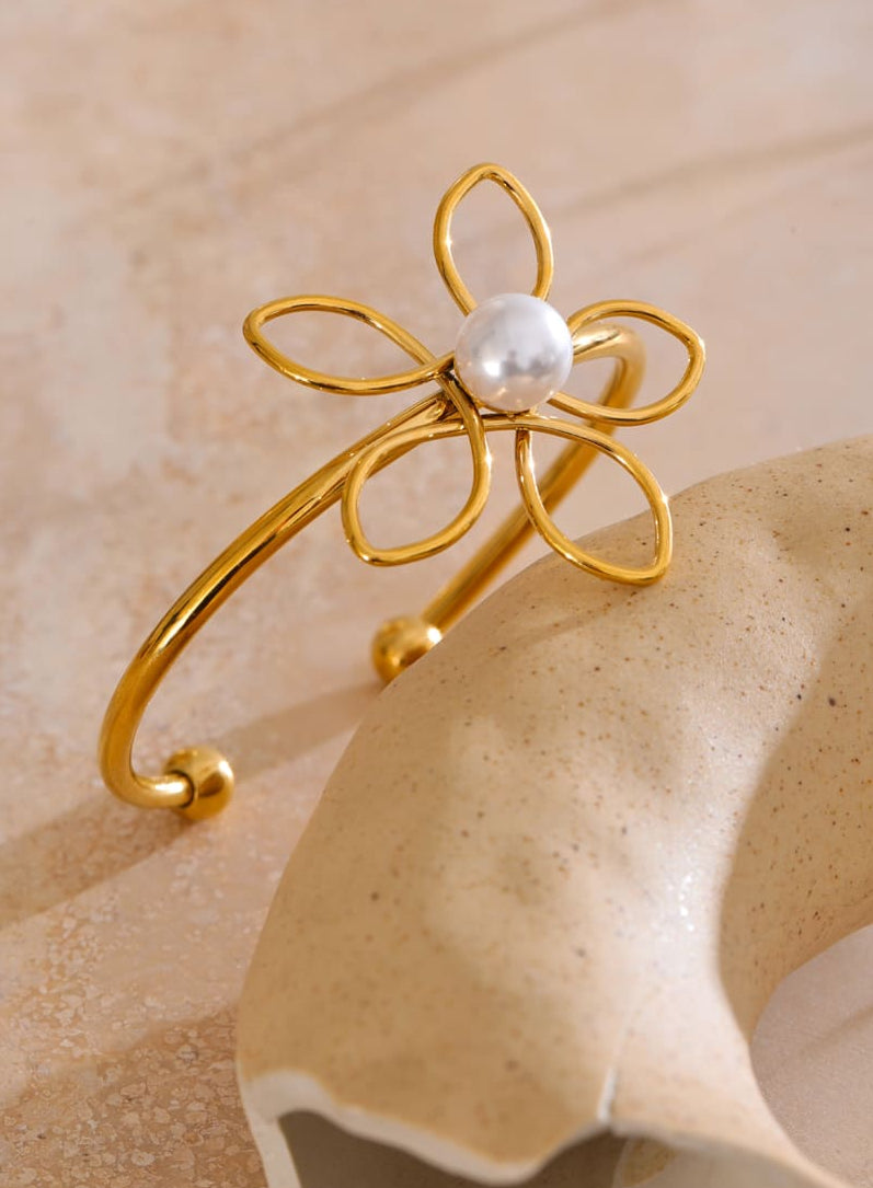 Pulseira Feminina Manguito de Flor Com Pérola