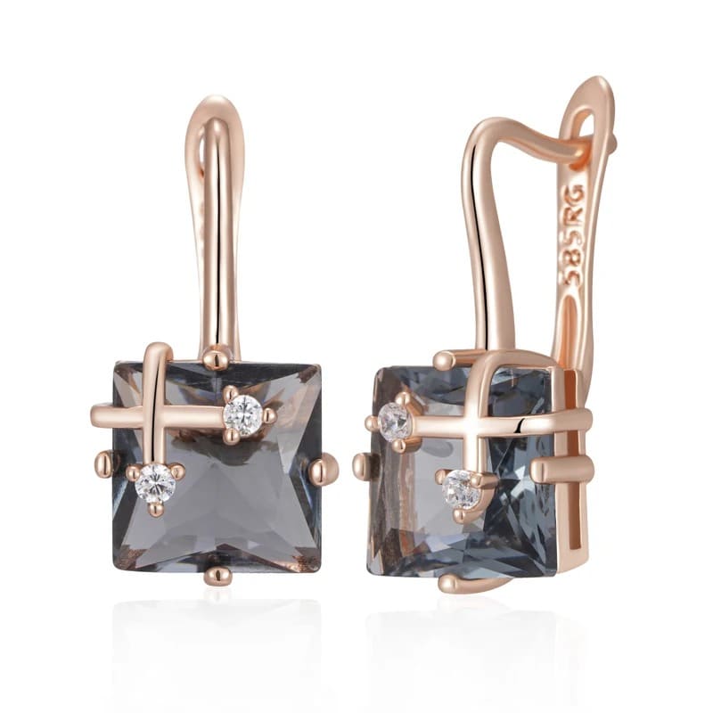 brincos zircão cinza natural
brincos rosa dourado 585
brincos vintage femininos
brincos finos para o dia a dia
joias delicadas femininas
brincos moda elegante
brincos leves e sofisticados
brincos de alta qualidade acessíveis
joias vintage modernas
