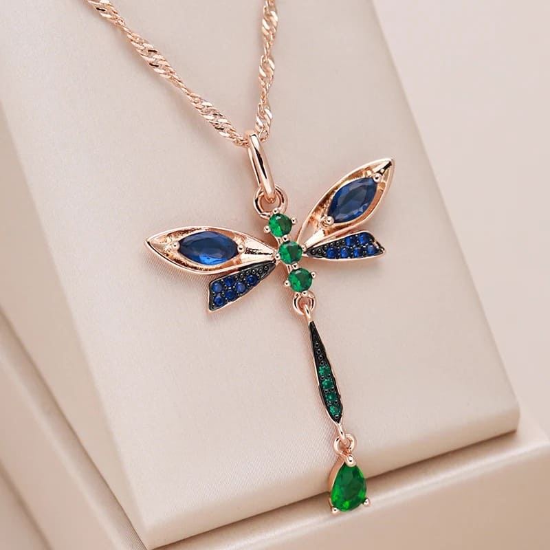 Colar Feminino Libélula com Zircão Azul.