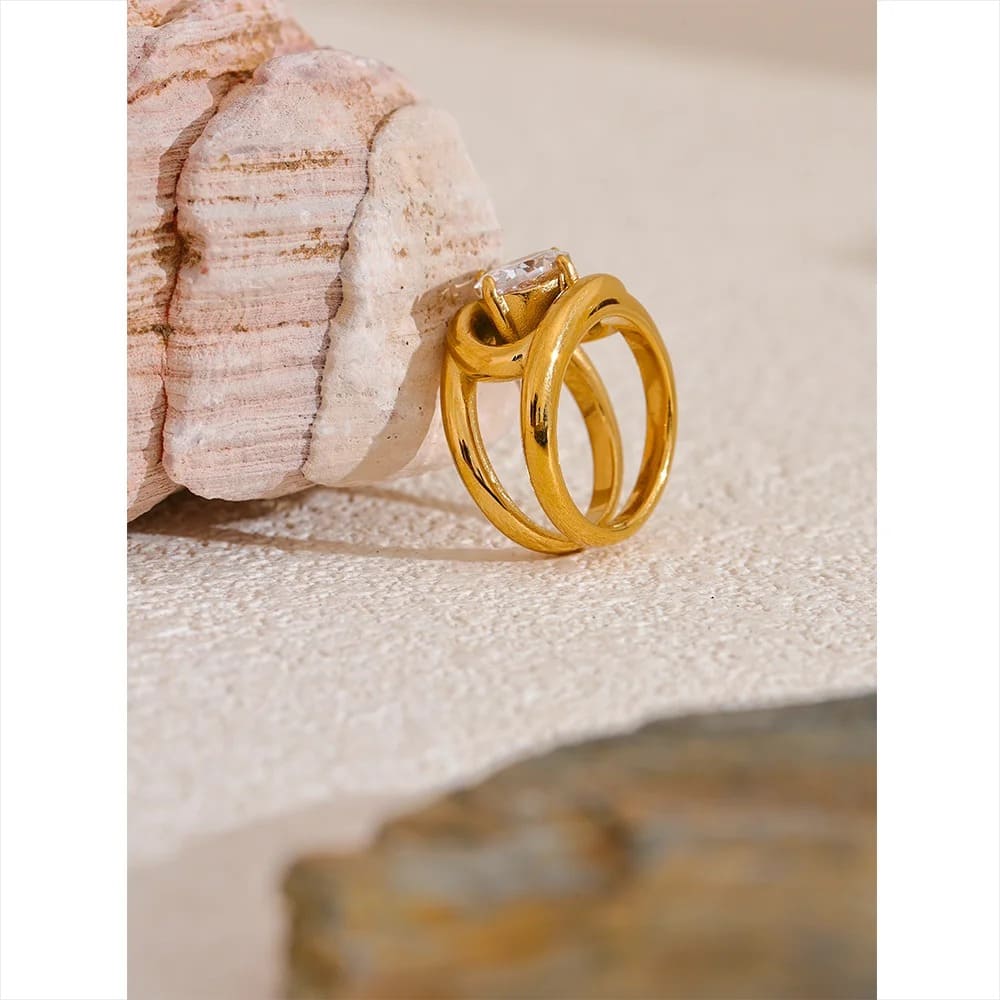 Anel Feminino de Aço Inoxidável Banhado a Ouro PVD com Zircônia Cúbica AAA