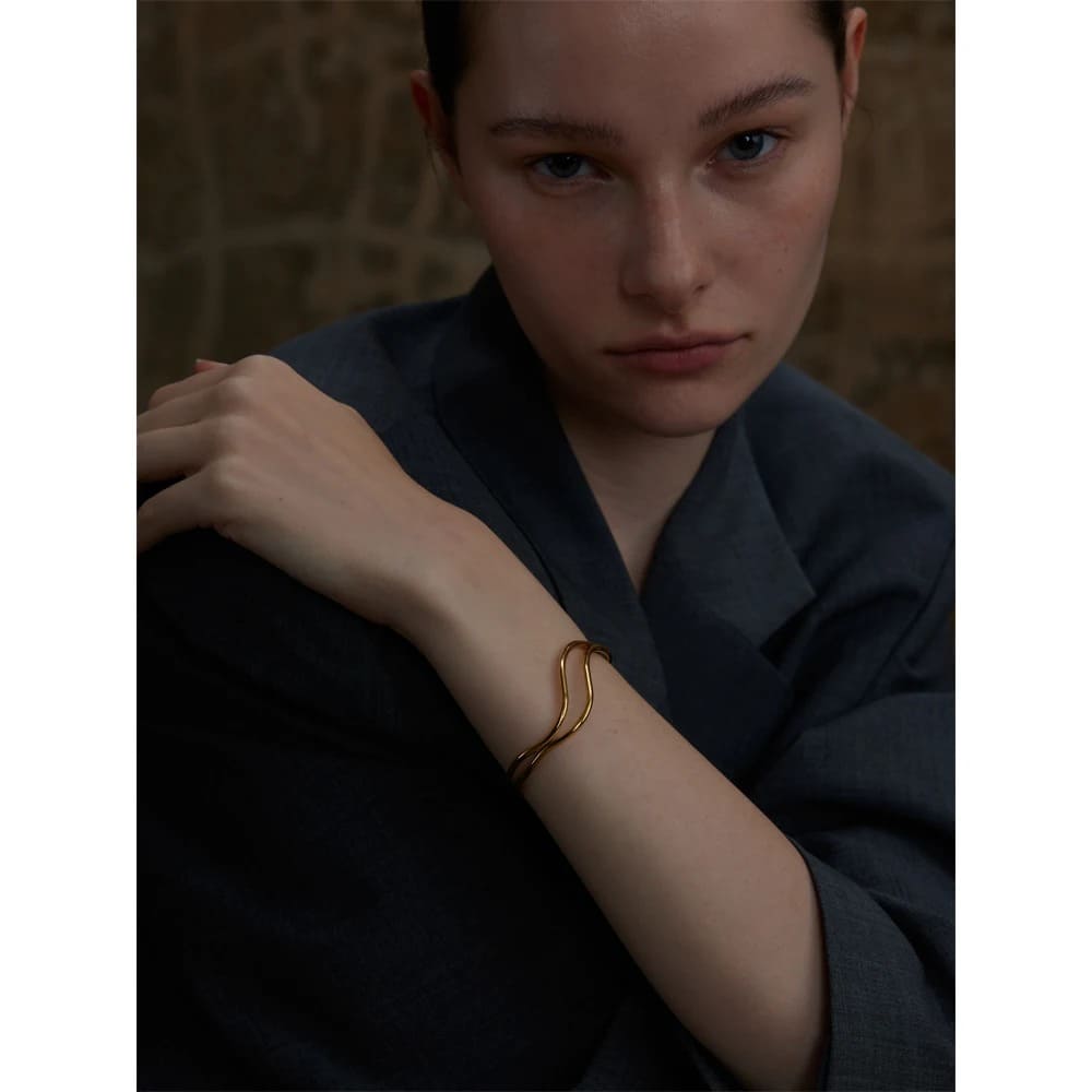 Pulseira Ajustável Minimalista de Dupla Camada
