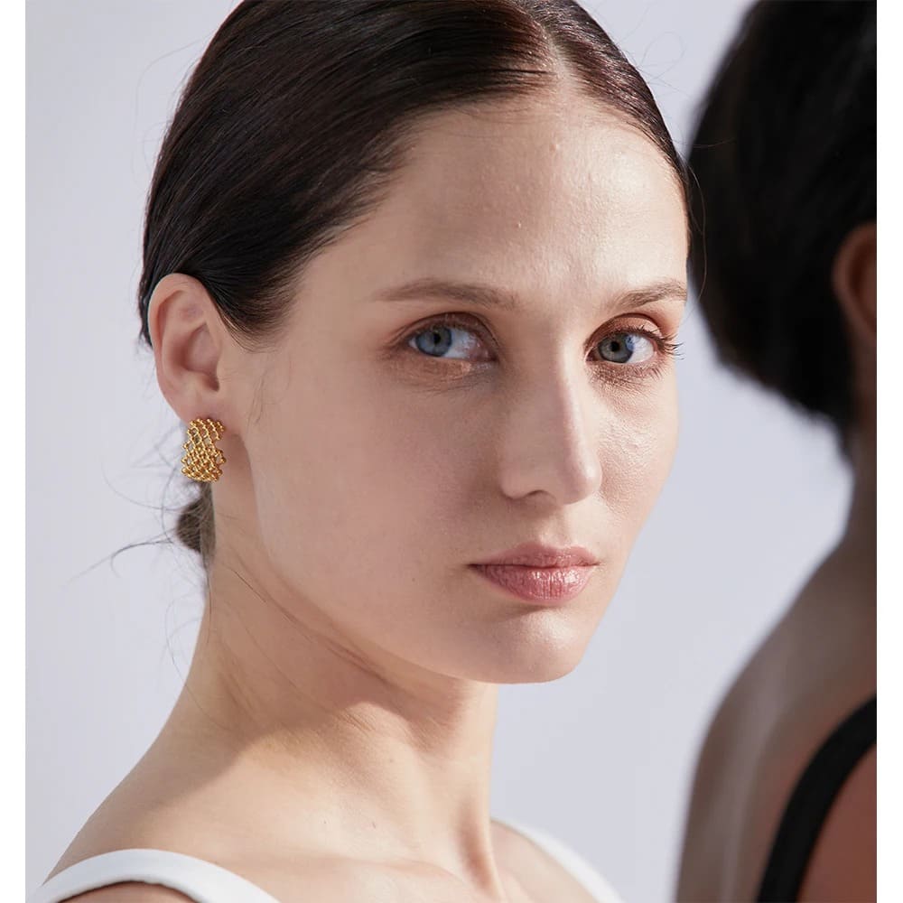 Brincos femininos modernos
Brincos de aço inoxidável dourado
Brincos banhados a ouro 18k
Brincos estilo coreano
Brincos statement à prova d’água
Brincos de moda 2025
Brincos geométricos femininos
Brincos hipoalergênicos
Brincos minimalistas dourados
Brincos elegantes para presente