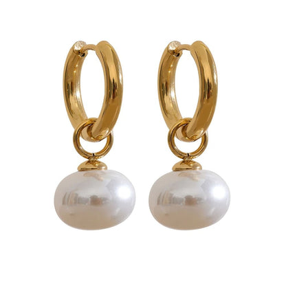 Brincos Encanto Perolado, Brincos de Pérola, Brincos Elegantes, Aço Inoxidável, Joias Femininas, Acessórios de Luxo, Moda Minimalista, Presente para Mulheres, Brincos Delicados, Joias Duráveis, Tendência 2025, Brincos à Prova d'Água, Pérola Moderna, Brincos para Festas, Acessórios Casuais e Formais, Joias Elegantes para Mulheres