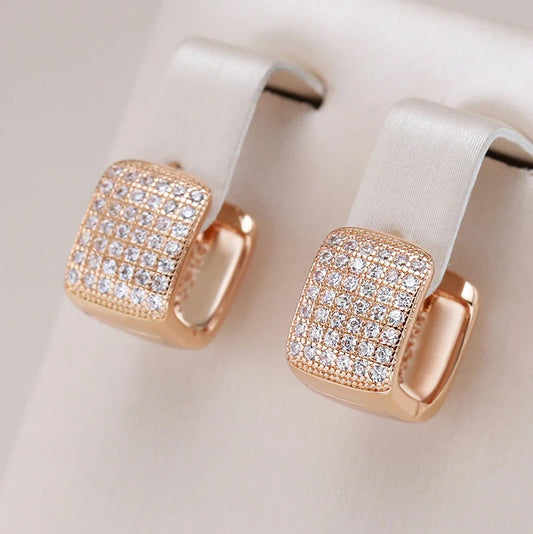 Brincos Tiffany & Co. Heart Tag

Brincos Cartier Trinity Hoop

Brincos Bvlgari B.Zero1

Brincos Chanel CC Pérola

Brincos Dior Tribales

Brincos Chopard Happy Diamonds

Brincos Hermès Chaine d’Ancre

Brincos Louis Vuitton LV Volt

Brincos Gucci GG Marmont

Brincos Prada Symbole