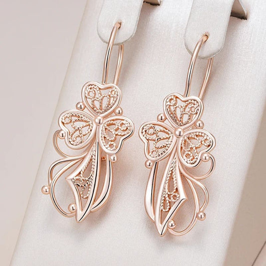 Brincos de ouro 18k

Brincos de prata 925

Brincos femininos 2025 
Brincos grandes fashion

Brincos delicados para dia a dia

Brincos de banho em ouro

Brincos de diamante pequenos

Brincos argola finos

Brincos pérola falsa elegantes

Brincos minimalistas dourados