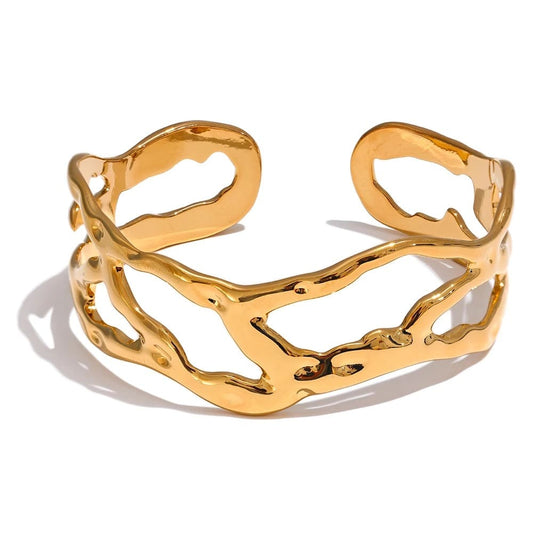 Pulseira de Aço Inoxidável Oca Larga. Pulseira Feminina, Joias Delicadas, Pulseira De Luxo, Acessórios Elegantes, Moda Com Estilo, Pulseiras Da Moda, Estilo E Personalidade, Joias De Presente, Pulseira De Prata, Pulseira De Ouro, Pulseira De Aço Inoxidável, Pulseira Banhada, Presente Perfeito, Joias Para Casamento, Acessórios Do Dia A Dia, Look Completo Joias Que Encantam, Moda Minimalista, Pulseira Com Charme, Berloques, Luxo, Pulseiras, Prata, Acessorios, Semijoias, Colares, Colar, Acessorios Femininos, M