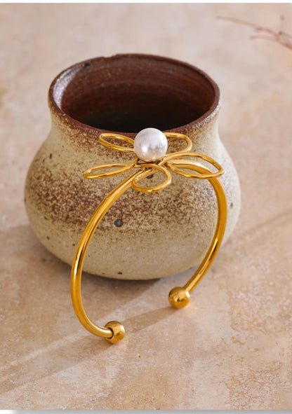 Pulseira Feminina Manguito de Flor Com Pérola