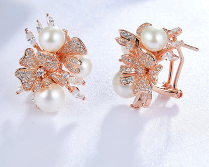 Brincos Flor em Pérola de Concha e Zircão