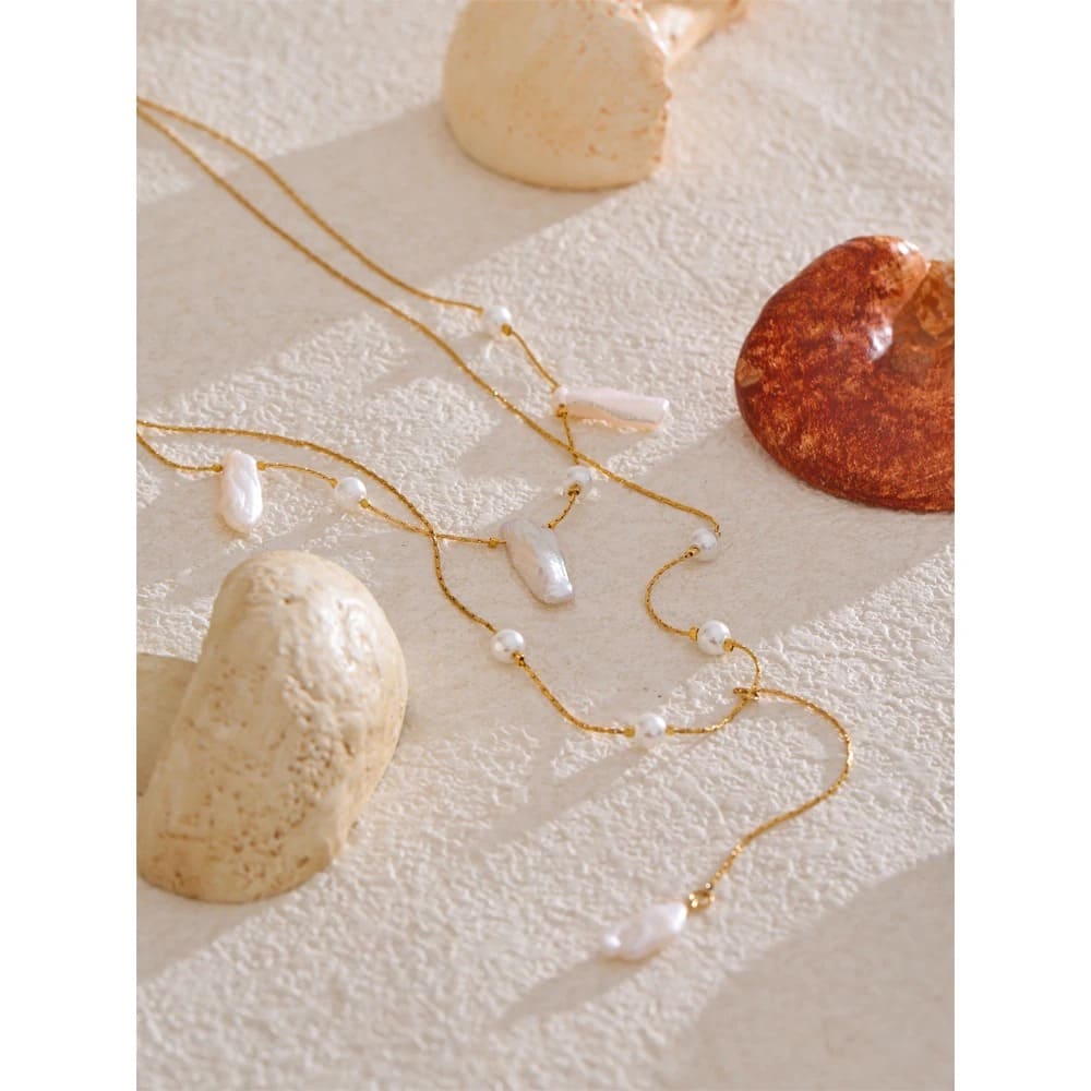 Colar de Pérolas Barrocas Naturais – Luxo com Personalidade