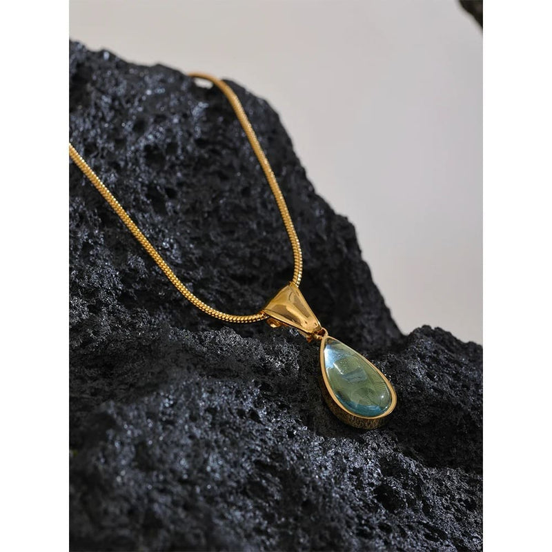 Colar de Pingente em Gota D'água