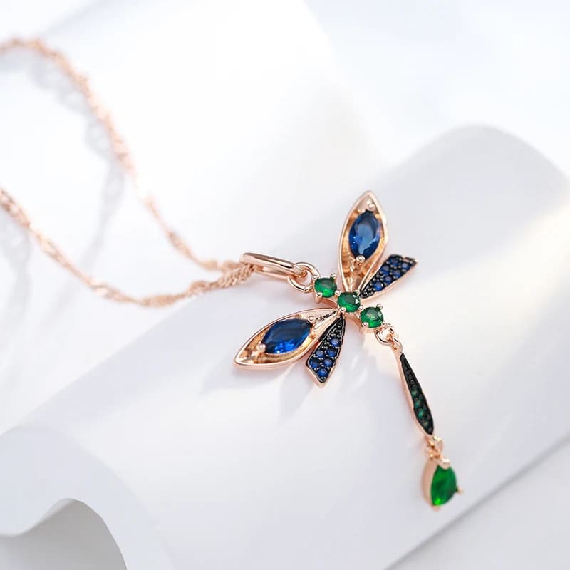 Colar Feminino Libélula com Zircão Azul.