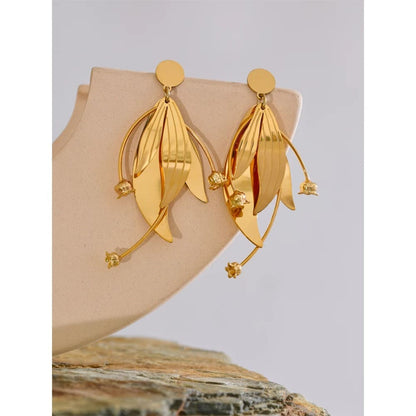 Brincos Florais em Aço Inoxidável Banhado a Ouro 18K