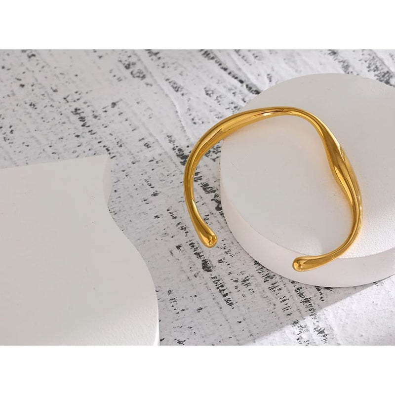 Pulseira Minimalista De Aço Inoxidável – Um Toque De Elegância Para Qualquer Ocasião