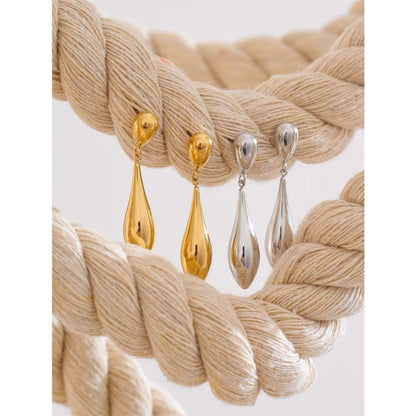 Brincos Gota D'Água Elegantes em Ouro e Platina