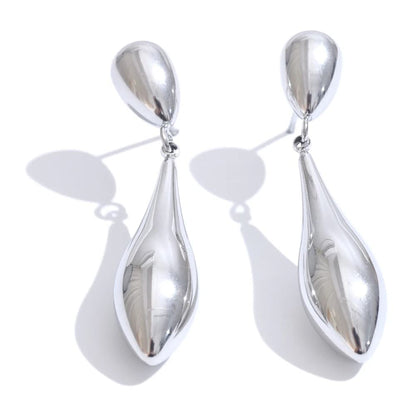 Brincos Gota D'Água Elegantes em Ouro e Platina
