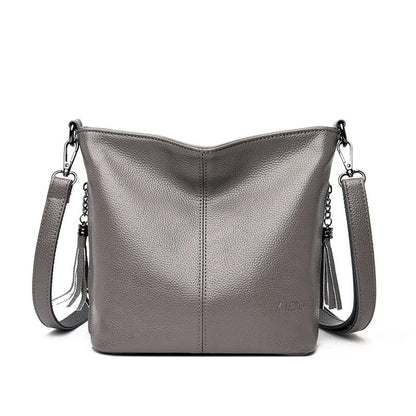 Bolsas Femininas de couro com borlas