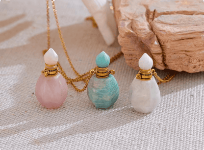 Colar Pingente de Garrafa com Pedra Natural